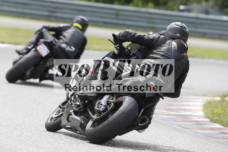 /24 08.06.2025 TZ Motorsport ADR/Gruppe gruen/backside